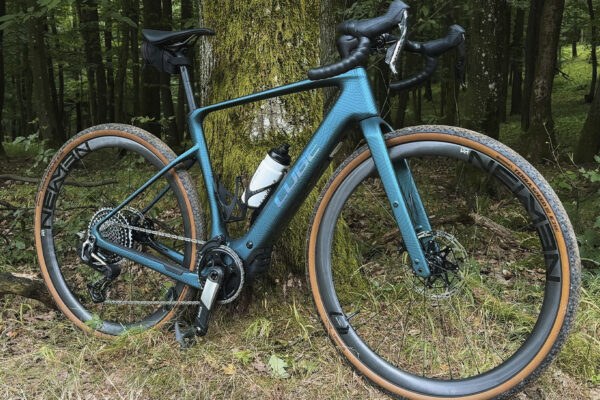 TEST | Cube Nuroad Hybrid C:62 SLT 400X: Vyskúšali sme, čo všetko zvládne ľahký elektrický gravel